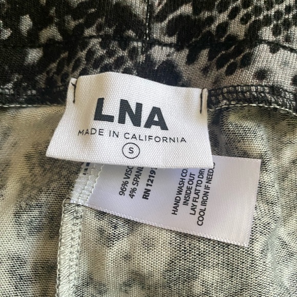 LNA Orion snake skin print sweatpants charcoal - Picture 4 of 5